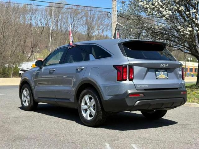 2023 Kia Sorento LX