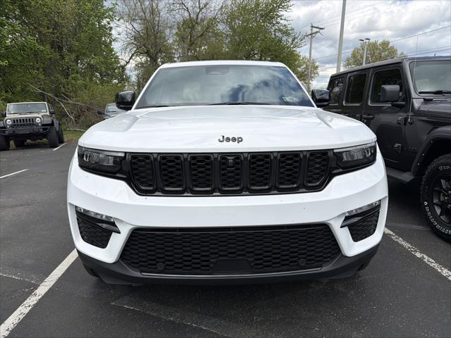 2023 Jeep Grand Cherokee Limited 4x4 2023 Jeep Grand Cherokee Limited 4x4