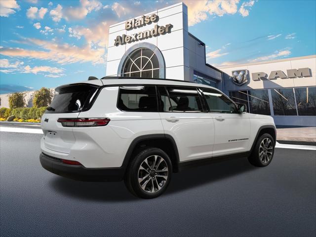 2023 Jeep Grand Cherokee L Altitude 4x4 2023 Jeep Grand Cherokee L Altitude 4x4