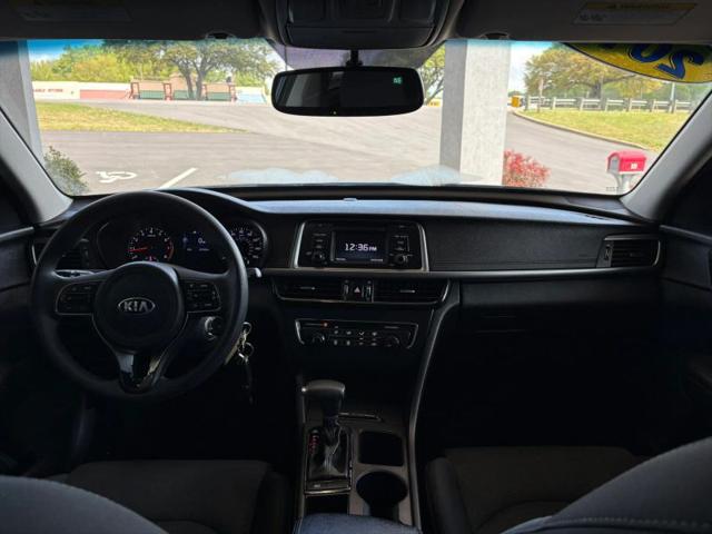 2017 Kia Optima LX