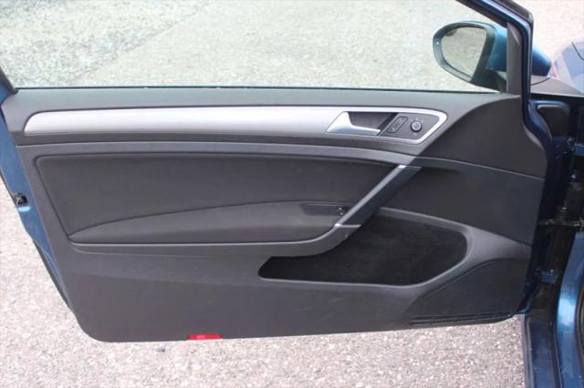 2015 Volkswagen Golf Launch Edition 2-Door