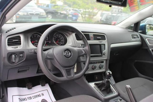 2015 Volkswagen Golf Launch Edition 2-Door
