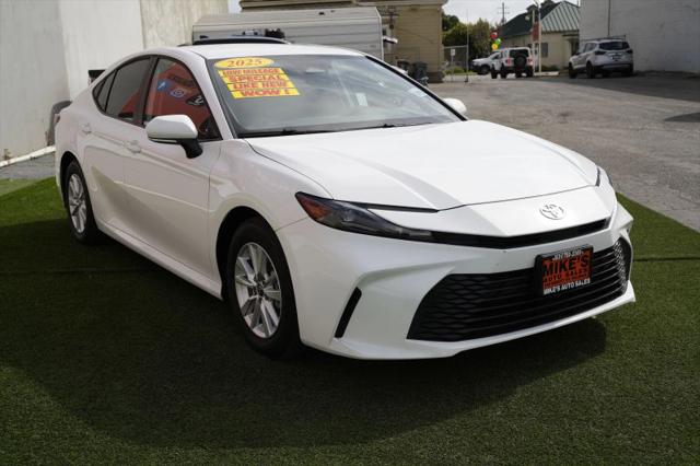 2025 Toyota Camry LE