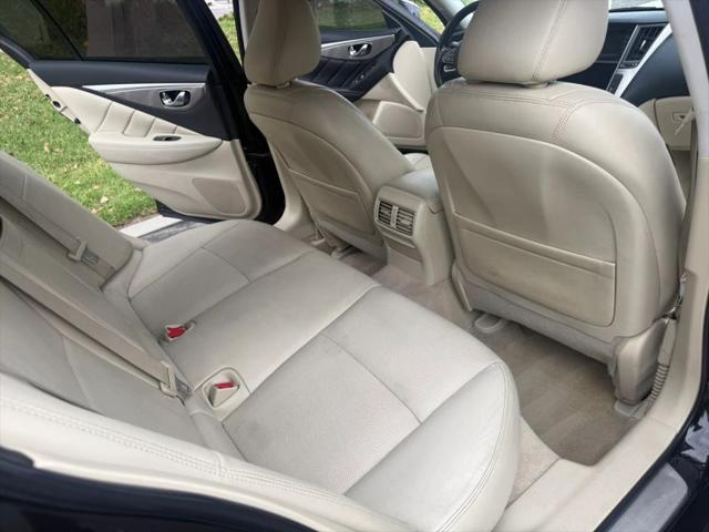 2015 INFINITI Q50 Premium