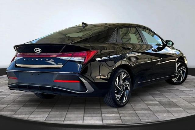 2025 Hyundai Elantra Hybrid SEL Sport
