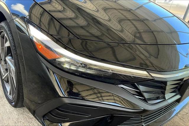 2025 Hyundai Elantra Hybrid SEL Sport