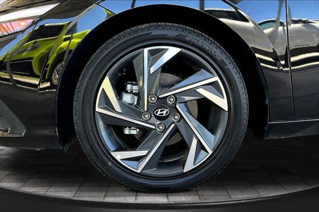 2025 Hyundai Elantra Hybrid SEL Sport