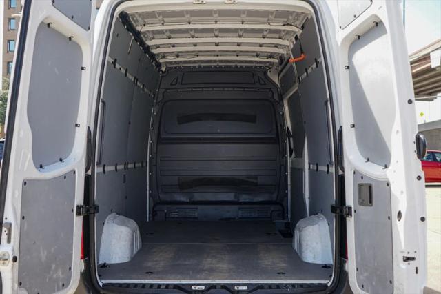 2016 Mercedes-Benz Sprinter 2500 Normal Roof