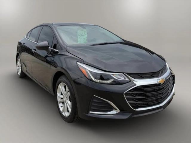 2019 Chevrolet Cruze LT for sale in Redford, MI