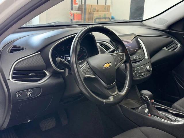 2022 Chevrolet Malibu FWD RS