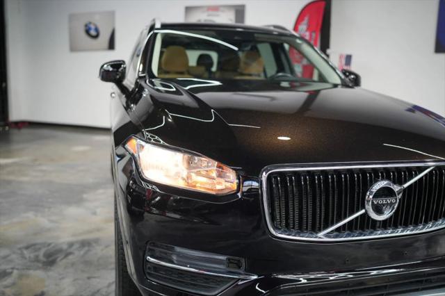 2016 Volvo XC90 T6 Momentum