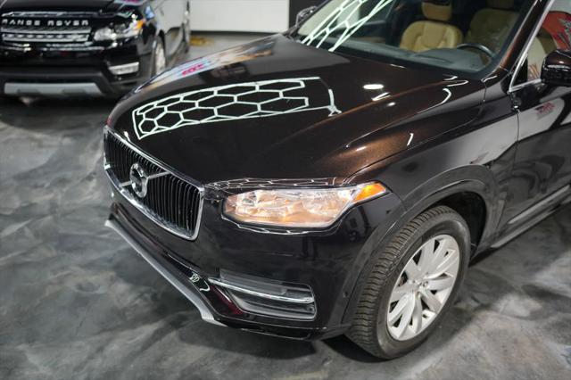 2016 Volvo XC90 T6 Momentum
