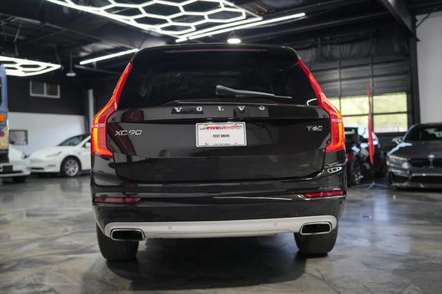 2016 Volvo XC90 T6 Momentum