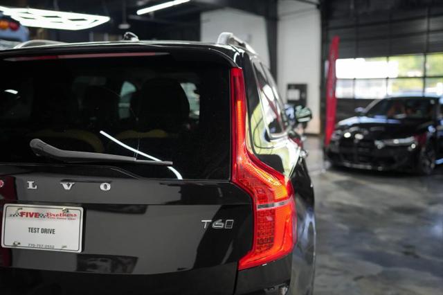 2016 Volvo XC90 T6 Momentum