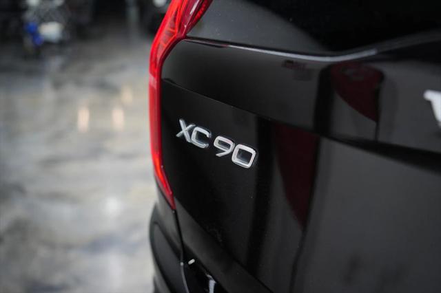 2016 Volvo XC90 T6 Momentum