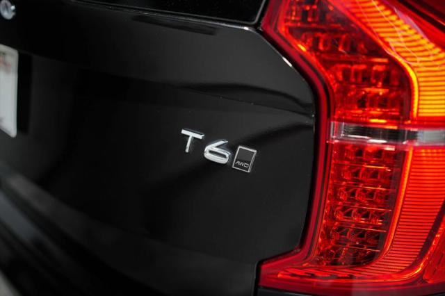 2016 Volvo XC90 T6 Momentum