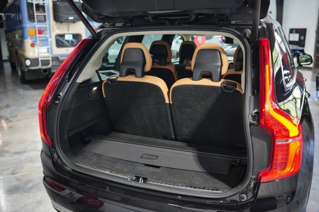 2016 Volvo XC90 T6 Momentum