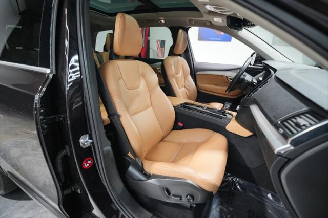2016 Volvo XC90 T6 Momentum