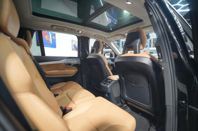 2016 Volvo XC90 T6 Momentum