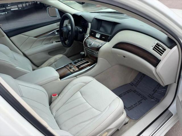 2012 INFINITI M56 M56