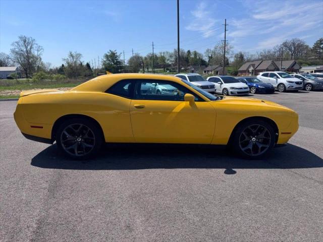 2017 Dodge Challenger SXT Plus