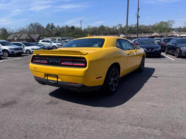 2017 Dodge Challenger SXT Plus