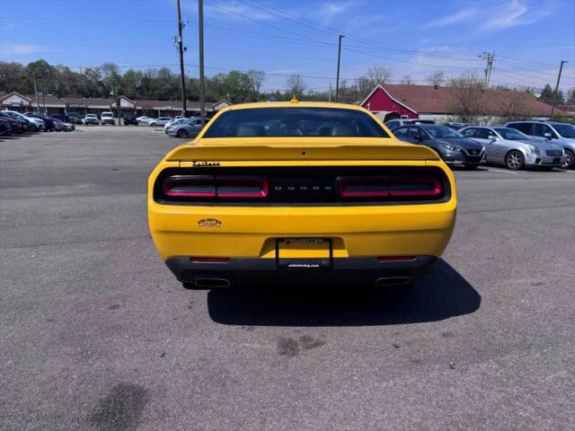 2017 Dodge Challenger SXT Plus