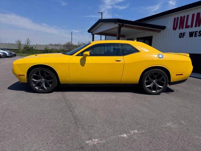 2017 Dodge Challenger SXT Plus