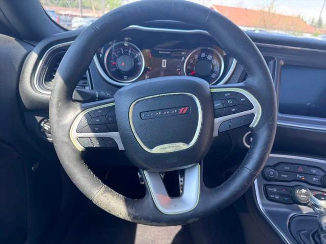 2017 Dodge Challenger SXT Plus