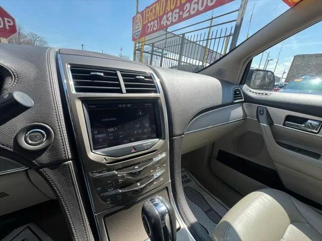 2012 Lincoln MKX Base