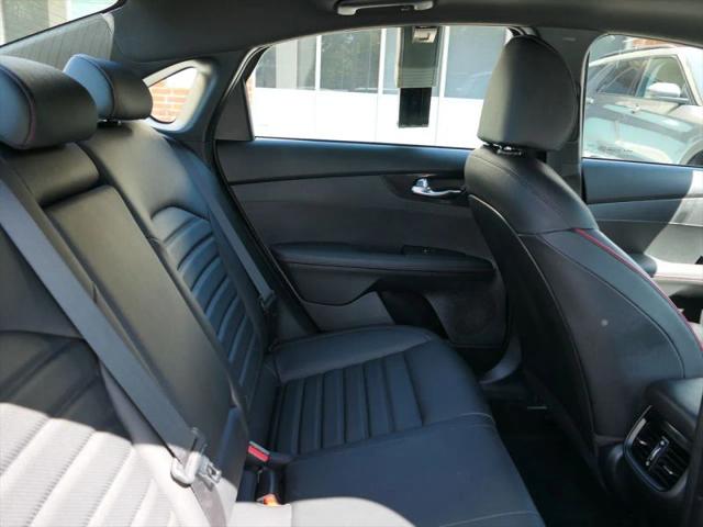 2023 Kia Forte GT Manual