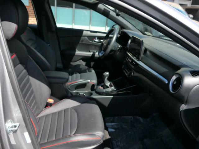 2023 Kia Forte GT Manual