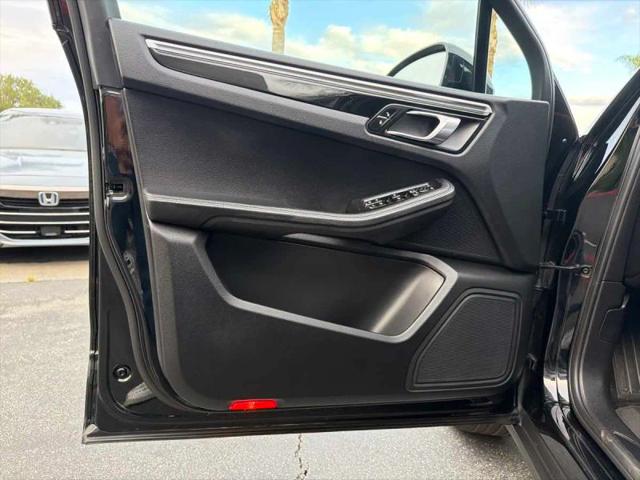 2018 Porsche Macan Base