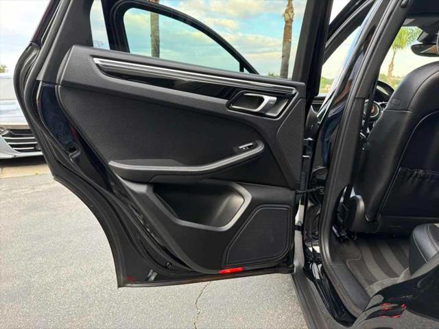 2018 Porsche Macan Base