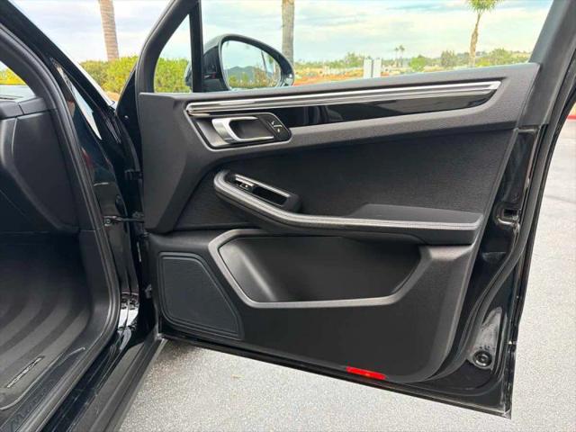 2018 Porsche Macan Base