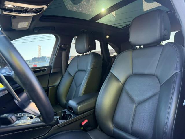 2021 Porsche Macan Base
