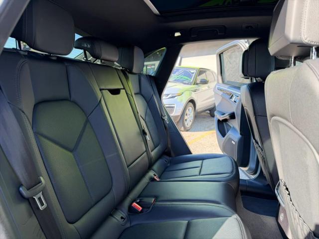 2021 Porsche Macan Base