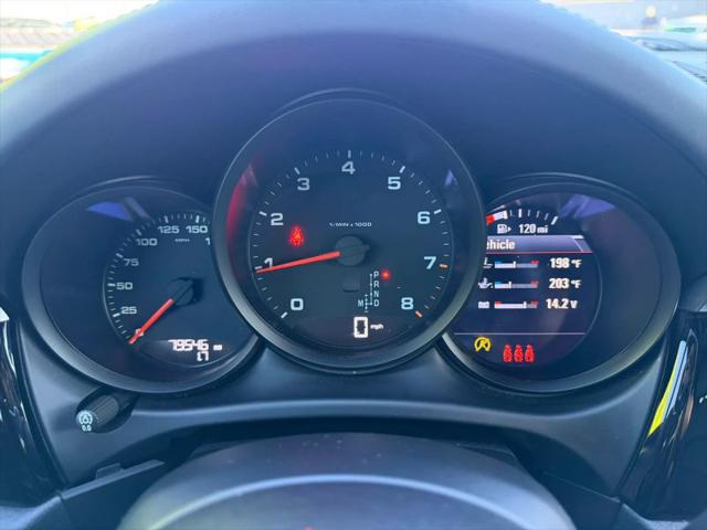 2021 Porsche Macan Base