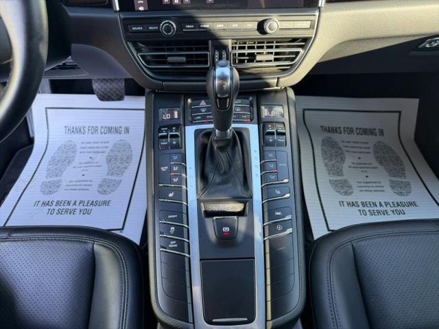 2021 Porsche Macan Base