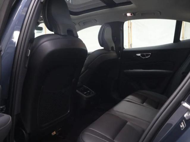2022 Volvo S60 B5 Inscription