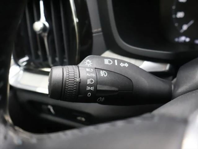2022 Volvo S60 B5 Inscription