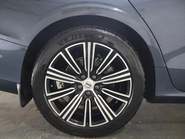 2022 Volvo S60 B5 Inscription