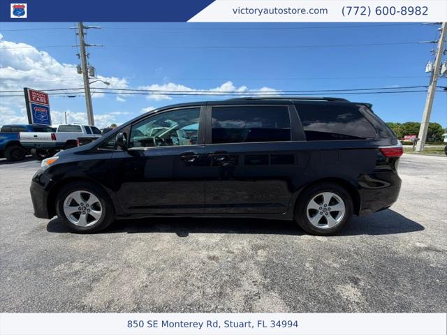 2019 Toyota Sienna LE 8 Passenger