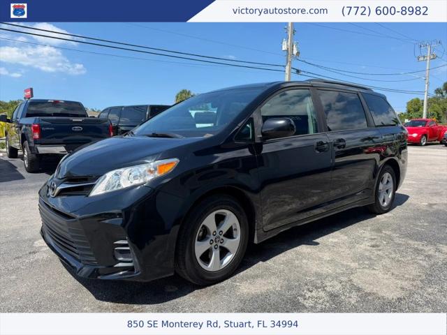 2019 Toyota Sienna LE 8 Passenger