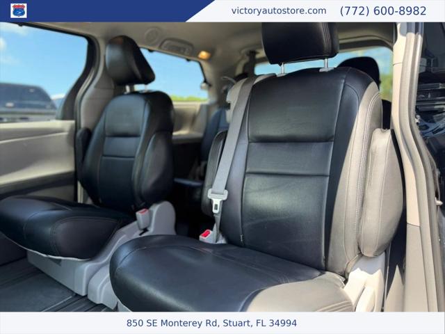 2019 Toyota Sienna LE 8 Passenger
