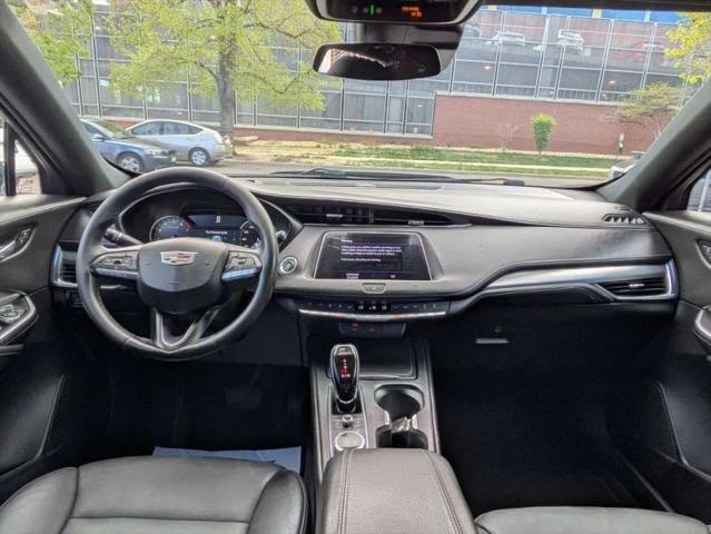2020 Cadillac XT4 FWD Premium Luxury