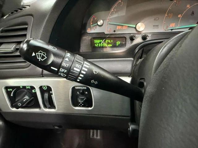 2002 Ford Thunderbird Base