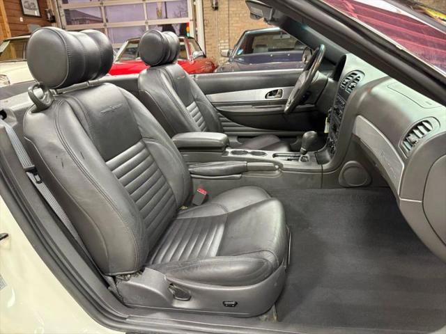 2002 Ford Thunderbird Base