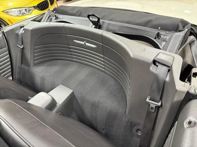 2002 Ford Thunderbird Base