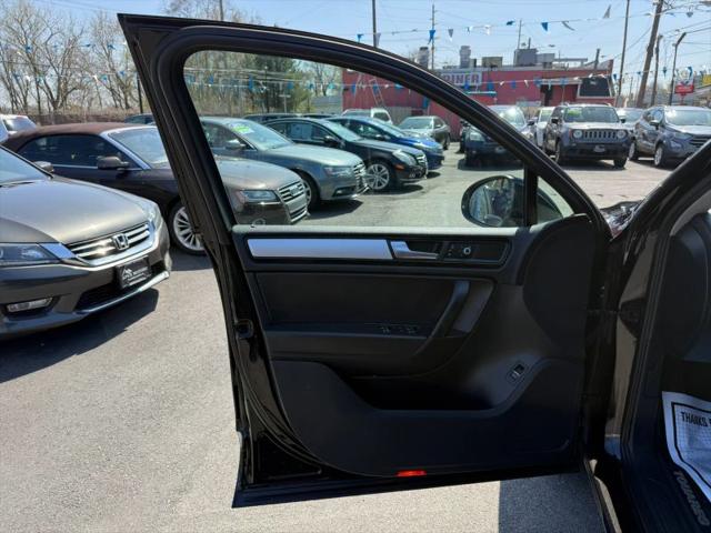 2012 Volkswagen Touareg VR6 Sport